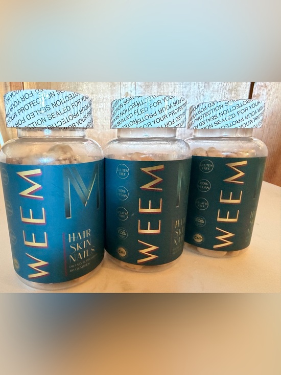 Weem Accessories - Weem Hair Skin Nail Gummies